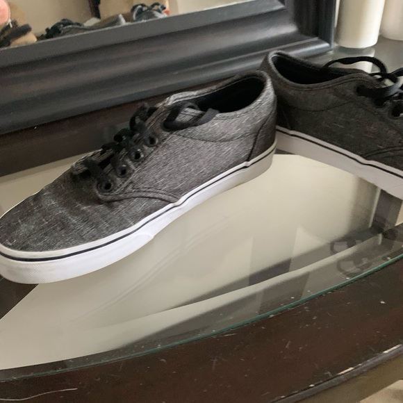 Mens vans - Picture 3 of 3